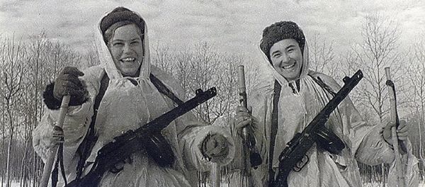Paratroopers, order bearers Galina Metlyaeva and Evgenia Leonova - Sputnik International