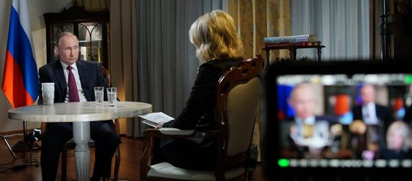 Russian President Vladimir Putin during an interview with NBC network anchor Megyn Kelly in Kaliningrad Russian President Vladimir Putin during an interview with NBC network anchor Megyn Kelly in Kaliningrad - Sputnik International