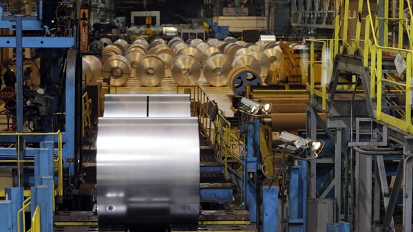 Finished galvanized steel coils await roll of the hot dip galvanizing line at ArcelorMittal Steel in Cuyahoga Heights, Ohio Friday, Feb. 15, 2013 Finished galvanized steel coils await roll of the hot dip galvanizing line at ArcelorMittal Steel in Cuyahoga Heights, Ohio Friday, Feb. 15, 2013 - Sputnik International