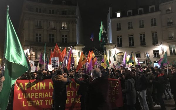 Pro-Kurdish demonstration in Paris Pro-Kurdish demonstration in Paris - Sputnik International