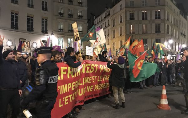 Pro-Kurdish demonstration in Paris Pro-Kurdish demonstration in Paris - Sputnik International