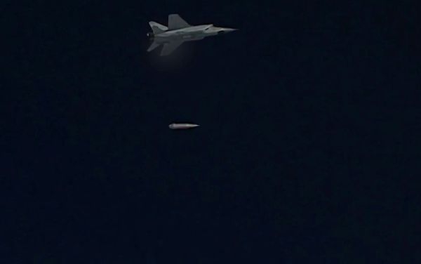 The Russian Aerospace Forces conducts test launch of a Kinzhal hypersonic aviation and missile system - Sputnik International