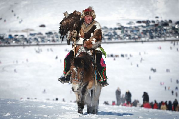 Mongolian Spring Golden Eagle Festival in Pictures Mongolian Spring Golden Eagle Festival in Pictures - Sputnik International