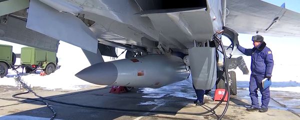 The crew of the Russian Aerospace Forces MiG-31 have conducted simulated firing of Kinzhal hypersonic aeroballistic missile with a small radar signature and high maneuverability - Sputnik International