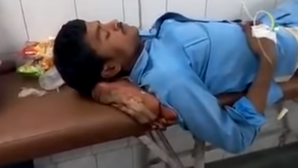 Investigation launched in India after patient's amputated leg was used as pillow - Sputnik International