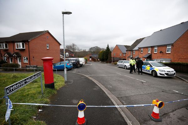 Police officers stand on duty at a road block on the road where former Russian inteligence agent Sergei Skripal lives, in Salisbury, Britain March 11, 2018 Police officers stand on duty at a road block on the road where former Russian inteligence agent Sergei Skripal lives, in Salisbury, Britain March 11, 2018 - Sputnik International