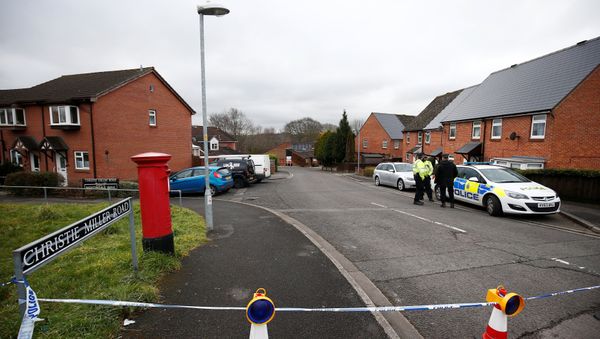 Police officers stand on duty at a road block on the road where former Russian inteligence agent Sergei Skripal lives, in Salisbury, Britain March 11, 2018 Police officers stand on duty at a road block on the road where former Russian inteligence agent Sergei Skripal lives, in Salisbury, Britain March 11, 2018 - Sputnik International
