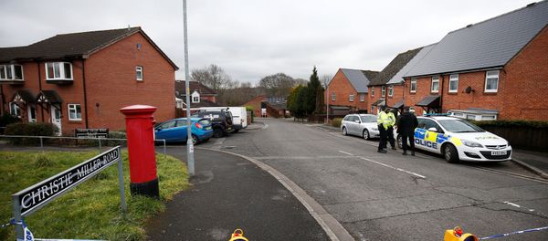 Police officers stand on duty at a road block on the road where former Russian inteligence agent Sergei Skripal lives, in Salisbury, Britain March 11, 2018 Police officers stand on duty at a road block on the road where former Russian inteligence agent Sergei Skripal lives, in Salisbury, Britain March 11, 2018 - Sputnik International