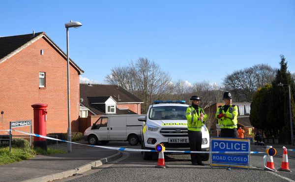 Police officers seal off the road on which Russian Sergei Skripal lives in Salisbury, Britain, March 7, 2018 Police officers seal off the road on which Russian Sergei Skripal lives in Salisbury, Britain, March 7, 2018 - Sputnik International