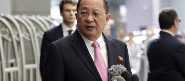 North Korea's Foreign Minister Ri Yong Ho speaks outside the U.N. Plaza Hotel, in New York, Monday, Sept. 25, 2017 - Sputnik International