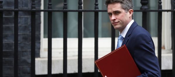 Britain's Secretary of State for Defence Gavin Williamson arrives to attend a meeting of the National Security Council in Downing Street, in London, March 12, 2018 Britain's Secretary of State for Defence Gavin Williamson arrives to attend a meeting of the National Security Council in Downing Street, in London, March 12, 2018 - Sputnik International
