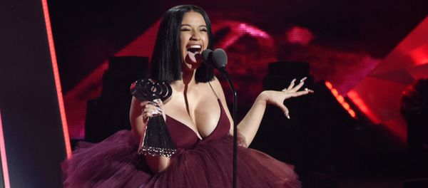 Певица Cardi во время церемонии вручения наград iHeartRadio Music Awards - Sputnik International