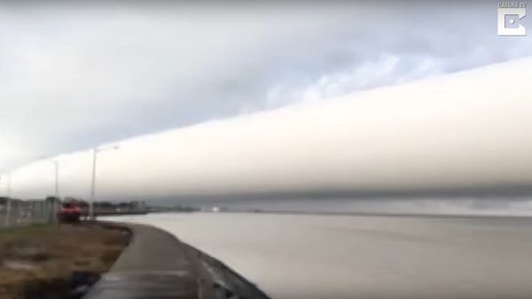 Incredible Cloud Rolls Along Skyline Incredible Cloud Rolls Along Skyline - Sputnik International