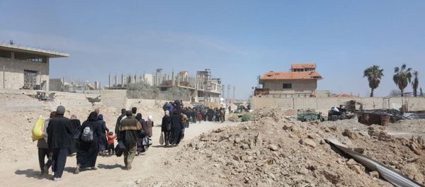 Residents leave the territory of Eastern Ghouta - Sputnik International