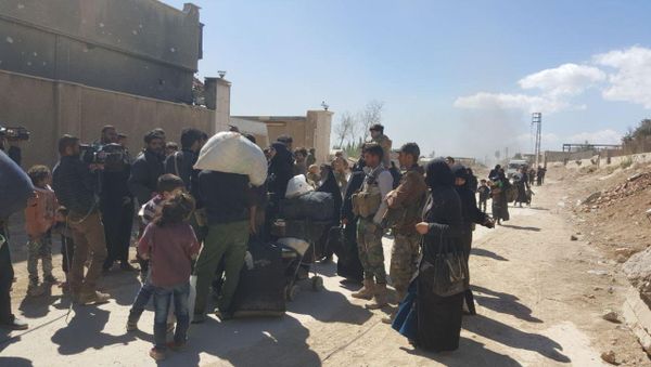Residents leave the territory of Eastern Ghouta - Sputnik International