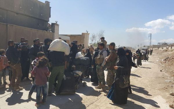 Residents leave the territory of Eastern Ghouta - Sputnik International