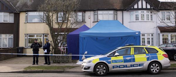 Police stand outside a house in New Malden, southwest London, Wednesday March 14, 2018, which has been sealed-off after Russian businessman Nikolai Glushkov has been found dead Police stand outside a house in New Malden, southwest London, Wednesday March 14, 2018, which has been sealed-off after Russian businessman Nikolai Glushkov has been found dead - Sputnik International