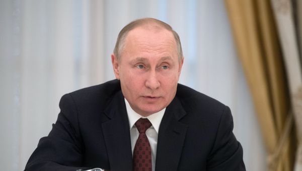 Президент РФ В. Путин встретился с кандидатами на должность президента РФ - Sputnik International