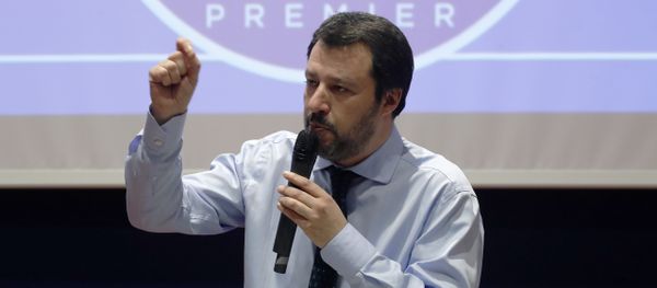 Leader of The League party Matteo Salvini talks during an electoral rally in Milan, Italy, March 2, 2018 - Sputnik International