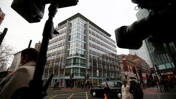Cameras are trained on the the building housing the offices of Cambridge Analytica in central London, Britain, March 20, 2018 Cameras are trained on the the building housing the offices of Cambridge Analytica in central London, Britain, March 20, 2018 - Sputnik International