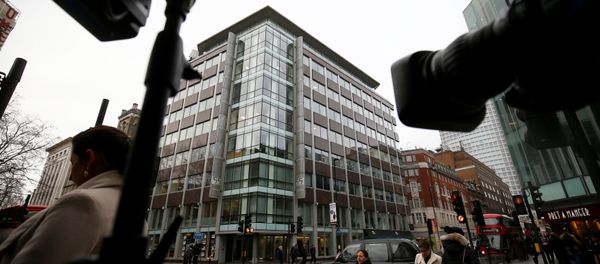 Cameras are trained on the the building housing the offices of Cambridge Analytica in central London, Britain, March 20, 2018 Cameras are trained on the the building housing the offices of Cambridge Analytica in central London, Britain, March 20, 2018 - Sputnik International