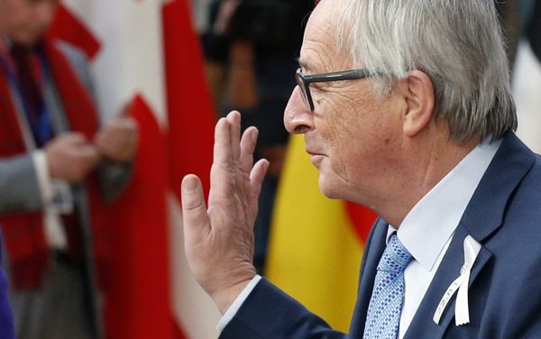European Commission President Jean-Claude Juncker and Britain's Prime Minister Theresa May arrive at a European Union leaders summit in Brussels, Belgium, March 22, 2018. European Commission President Jean-Claude Juncker and Britain's Prime Minister Theresa May arrive at a European Union leaders summit in Brussels, Belgium, March 22, 2018. - Sputnik International