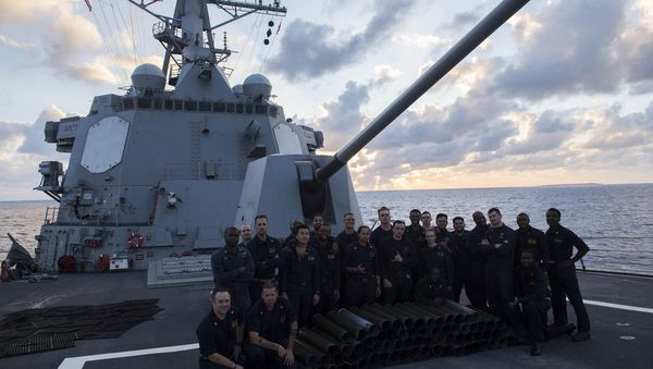 USS Mustin (November 15, 2017, off the coast of Japan) - Sputnik International