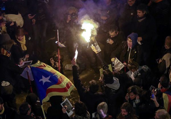 Protesters gather near the Spanish government office headquarters after Spain's Supreme Court ruled twenty-five Catalan leaders will be tried for rebellion, embezzlement or disobeying the state, in Barcelona, Spain, March 23, 2018. Protesters gather near the Spanish government office headquarters after Spain's Supreme Court ruled twenty-five Catalan leaders will be tried for rebellion, embezzlement or disobeying the state, in Barcelona, Spain, March 23, 2018. - Sputnik International