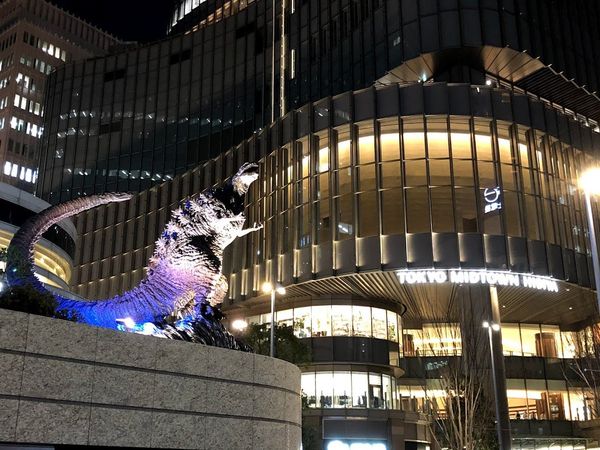 Godzilla Statue Unveiled in Central Tokyo - Sputnik International