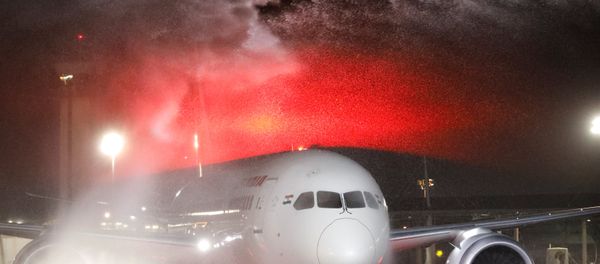 An Air India Boeing 787-8 Dreamliner plane receives a water cannon statue upon its landing at Ben Gurion International Airport in Lod, near Tel Aviv, Israel, March 22, 2018. An Air India Boeing 787-8 Dreamliner plane receives a water cannon statue upon its landing at Ben Gurion International Airport in Lod, near Tel Aviv, Israel, March 22, 2018. - Sputnik International
