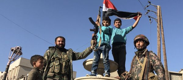 Locals in the liberated town of Kafr Batna in Eastern Ghouta Locals in the liberated town of Kafr Batna in Eastern Ghouta - Sputnik International