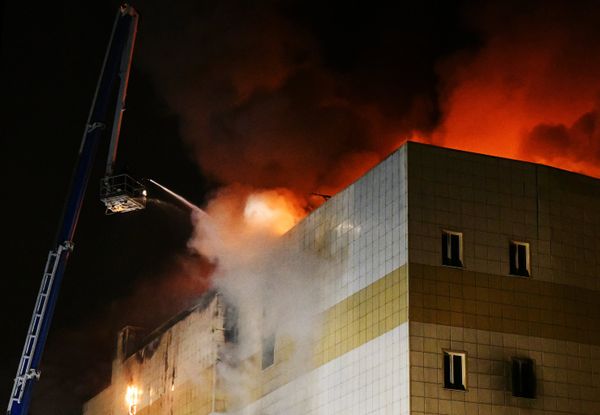 Fire at Zimnyaya Vishnya shopping mall in Kemerovo Fire at Zimnyaya Vishnya shopping mall in Kemerovo - Sputnik International