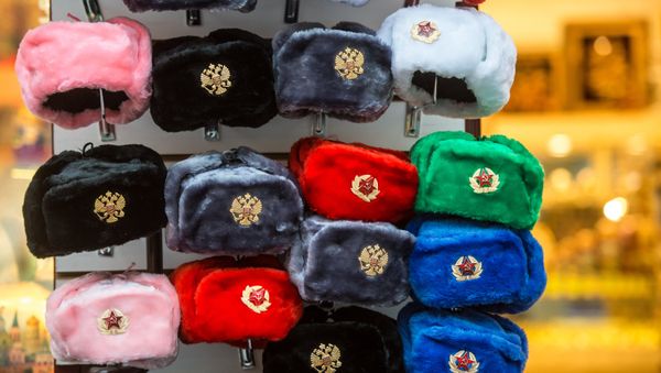 Souvenirs offered on Arbat Street, Moscow - Sputnik International