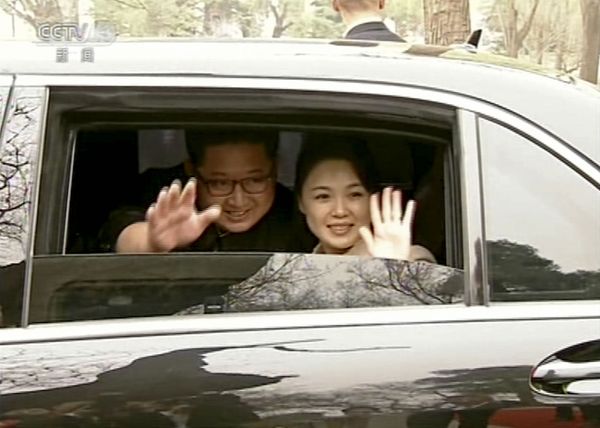 Kim Jong Un Visits China - Sputnik International