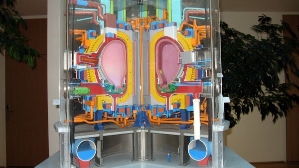 Fusion reactor model - Sputnik International