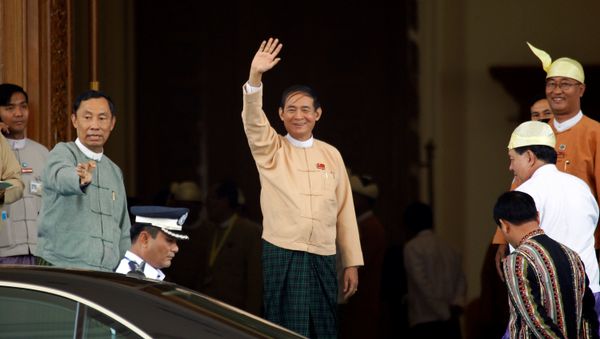 Win Myint waves after he was elected as Myanmar's President in Parliament at Naypyitaw, Myanmar March 28, 2018 Win Myint waves after he was elected as Myanmar's President in Parliament at Naypyitaw, Myanmar March 28, 2018 - Sputnik International