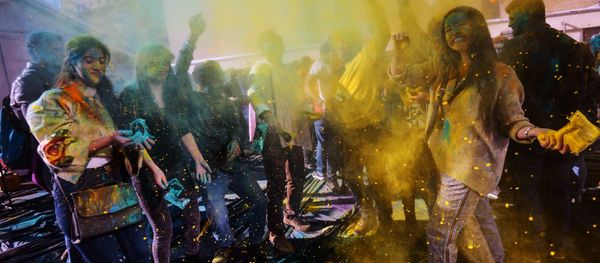 Participants in the Holi Mela Festival of Colours held at the Indian Culture Center in Moscow - Sputnik International