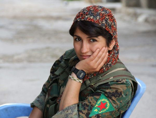 Kurdish YPG Fighter Kurdish YPG Fighter - Sputnik International