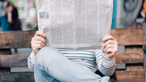 Reading a newspaper - Sputnik International