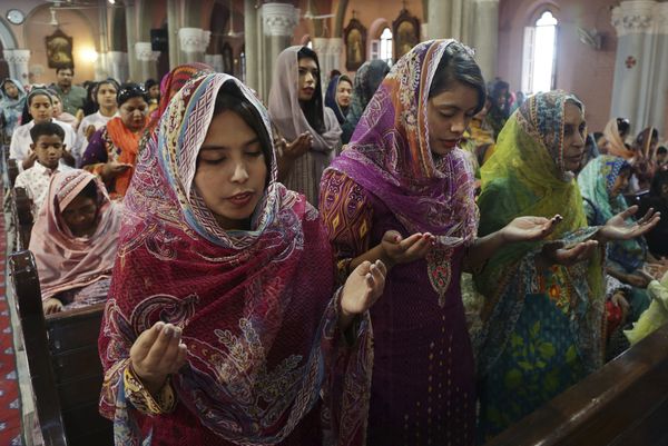 Christians Celebrate Easter Around the World Christians Celebrate Easter Around the World - Sputnik International