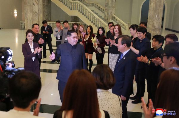 Kim Jong-un Visits South Korean Pop Stars’ Concert - Sputnik International
