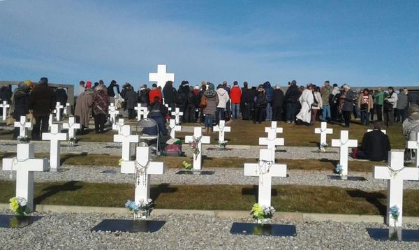 Cemetery in Darwin, the Malvinas Islands Cemetery in Darwin, the Malvinas Islands - Sputnik International
