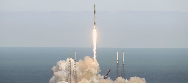 A SpaceX Falcon 9 rocket lifts off from launch complex 40 at the Cape Canaveral Air Force Station in Cape Canaveral, Fla., Monday, April 2, 2018 A SpaceX Falcon 9 rocket lifts off from launch complex 40 at the Cape Canaveral Air Force Station in Cape Canaveral, Fla., Monday, April 2, 2018 - Sputnik International