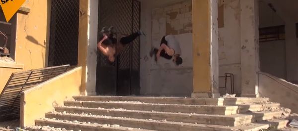 Syrians Perform Amazing Stunts on the Streets Syrians Perform Amazing Stunts on the Streets - Sputnik International