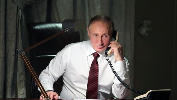 Russian President Vladimir Putin has a telephone conversation with Patriarch Bartholomew I of Constantinople from his residence in Ankara - Sputnik International