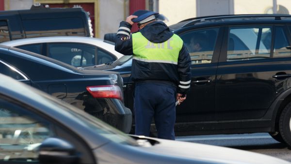 A traffic patrol service officer in Moscow. File photo - Sputnik International
