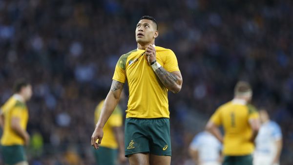 Australia's Israel Folau looks up during the Rugby World Cup semifinal match between Argentina and Australia at Twickenham Stadium, London. (File) - Sputnik International