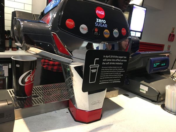 A note stating changes to soft drinks offering in one of London's cinemas. A note stating changes to soft drinks offering in one of London's cinemas. - Sputnik International