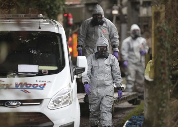 Investigators in protective clothing remove a van from an address in Winterslow, Wiltshire, as part of their investigation into the nerve-agent poisoning of ex-spy Sergei Skripal and his daughter, in England, Monday, March 12, 2018 Investigators in protective clothing remove a van from an address in Winterslow, Wiltshire, as part of their investigation into the nerve-agent poisoning of ex-spy Sergei Skripal and his daughter, in England, Monday, March 12, 2018 - Sputnik International