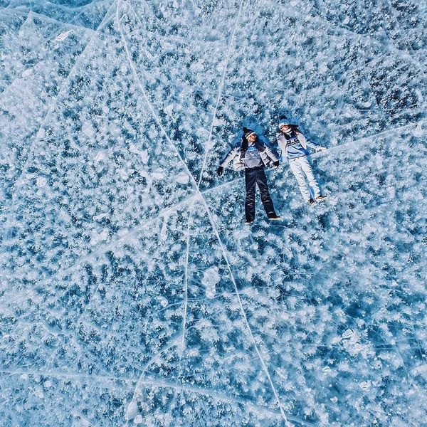 Stunning Views of Frozen Lake Baikal - Sputnik International